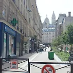 2 Rooms, Close To Montmartre, Light And Quiet