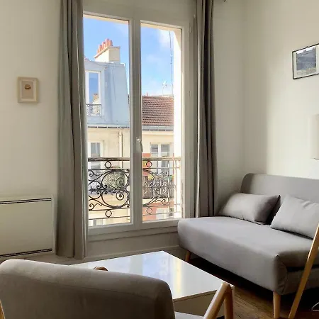 2 Rooms, Close To Montmartre, Light And Quiet Appartamento Parigi