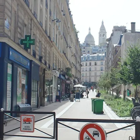 Appartamento 2 Rooms, Close To Montmartre, Light And Quiet Parigi